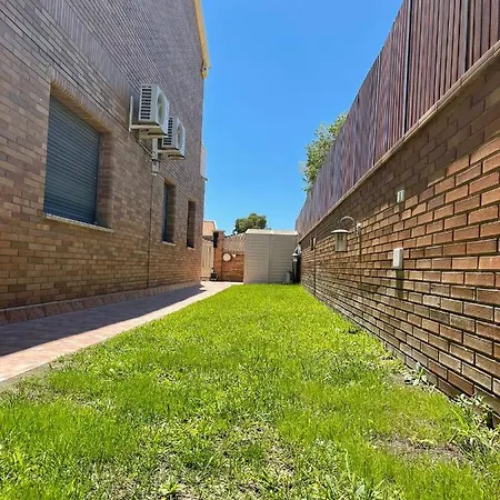 Moderno Con Piscina En Semesterbostad *