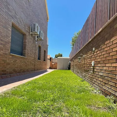 Holiday home Moderno Con Piscina En Calafell