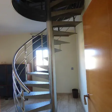 Holiday home Moderno Con Piscina En *