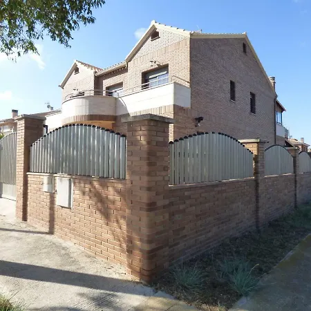 Holiday home Moderno Con Piscina En